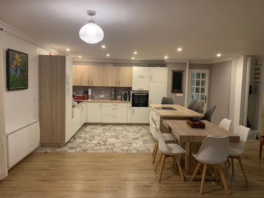 Maison Et Jardin 10 Personnes Proche Paris Sarcelles Luaran gambar